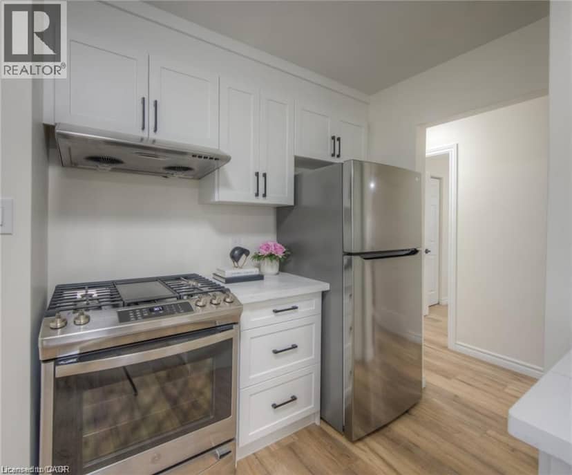 248 CYRUS Street — photo 10 of 23