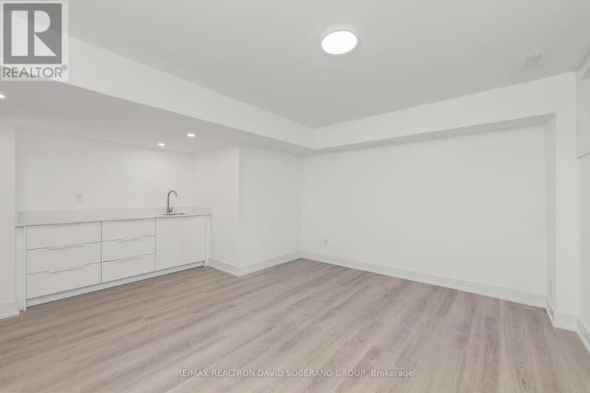 11 Barclay Road — photo 36 of 40