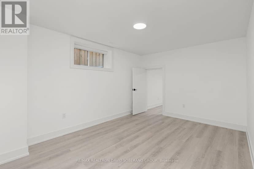 11 Barclay Road — photo 38 of 40