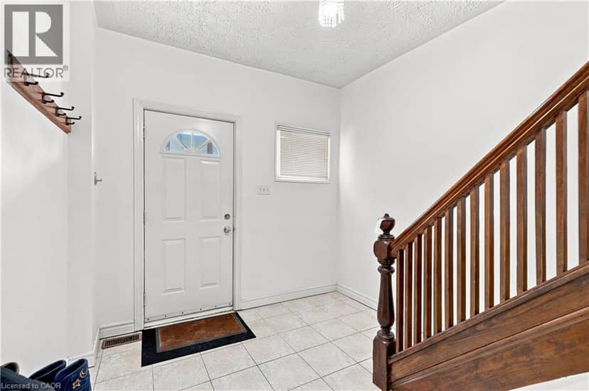 105 ROSEMONT Avenue — photo 6 of 33