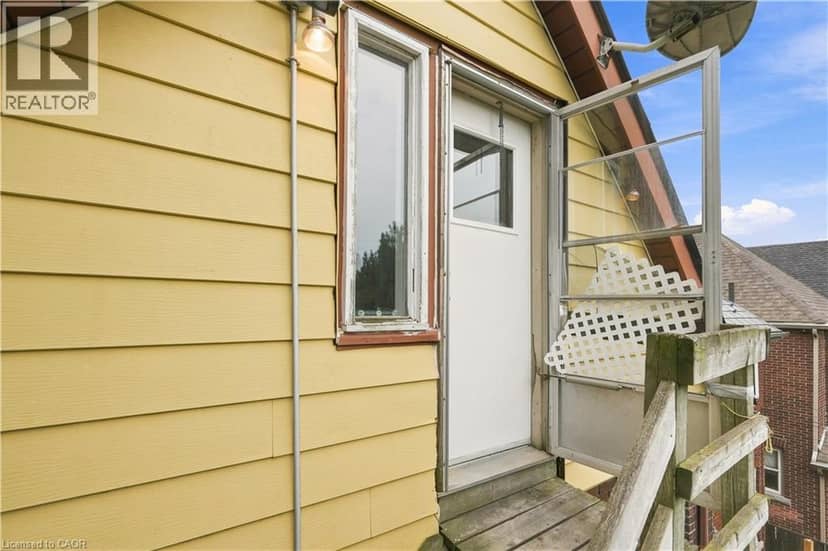 105 ROSEMONT Avenue — photo 31 of 33