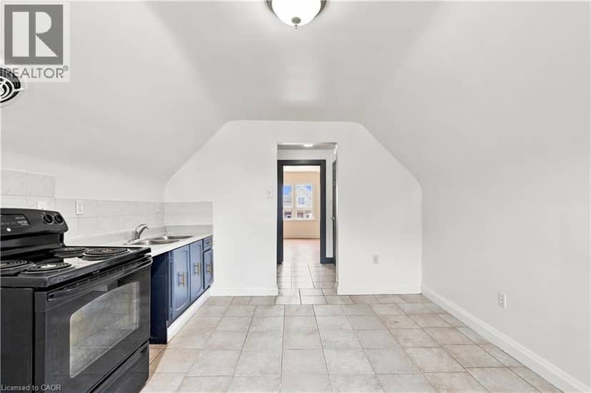 105 ROSEMONT Avenue — photo 13 of 33
