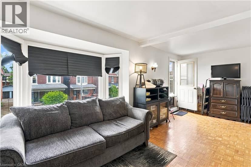 105 ROSEMONT Avenue — photo 9 of 33