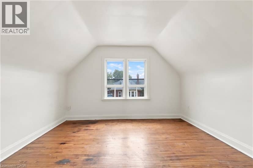 105 ROSEMONT Avenue — photo 19 of 33