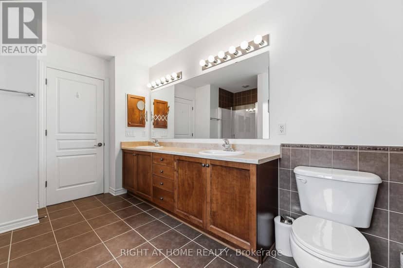 250 Tofino Private — photo 26 of 40