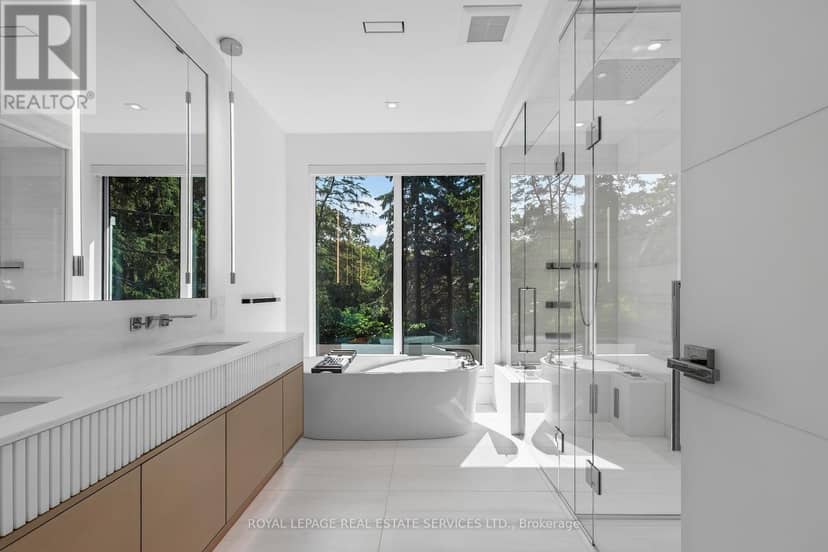 1472 Oakhill Drive — photo 23 of 40