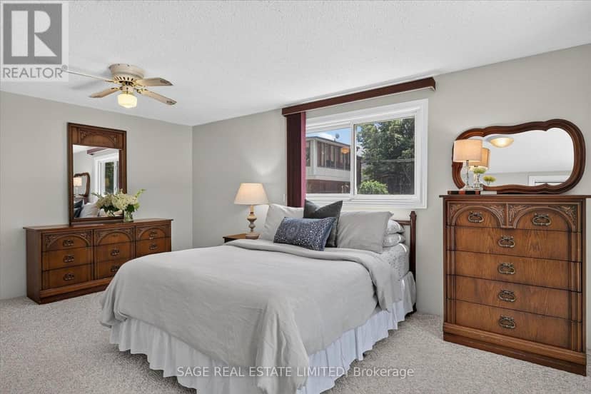 39 Riverside Drive — photo 24 of 40