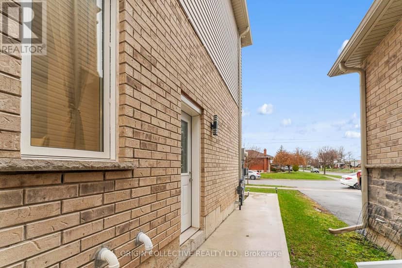 152 McCabe Avenue — photo 6 of 29