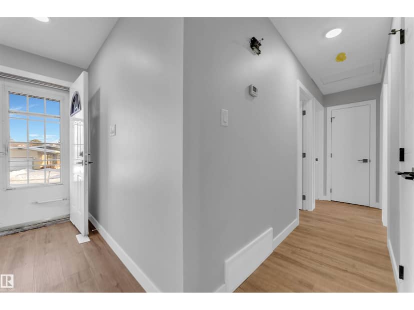 4320 74 ST NW — photo 16 of 40