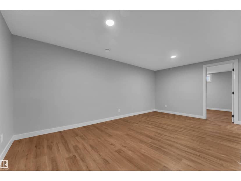4320 74 ST NW — photo 30 of 40