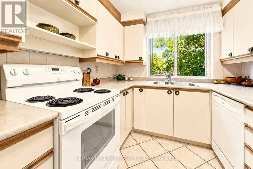 306 - 414 Blake Street — photo 9 of 31