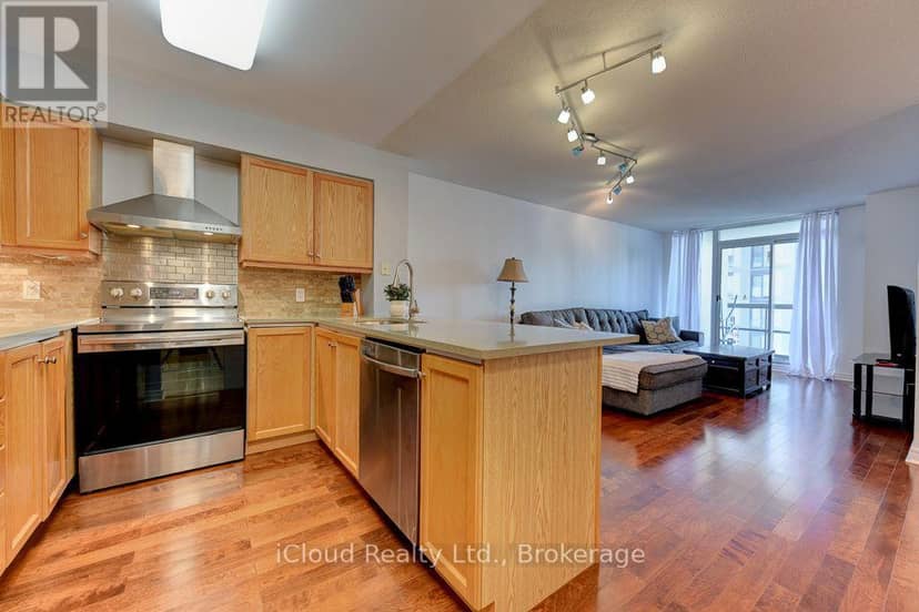 1902 - 156 Enfield Place — photo 5 of 31