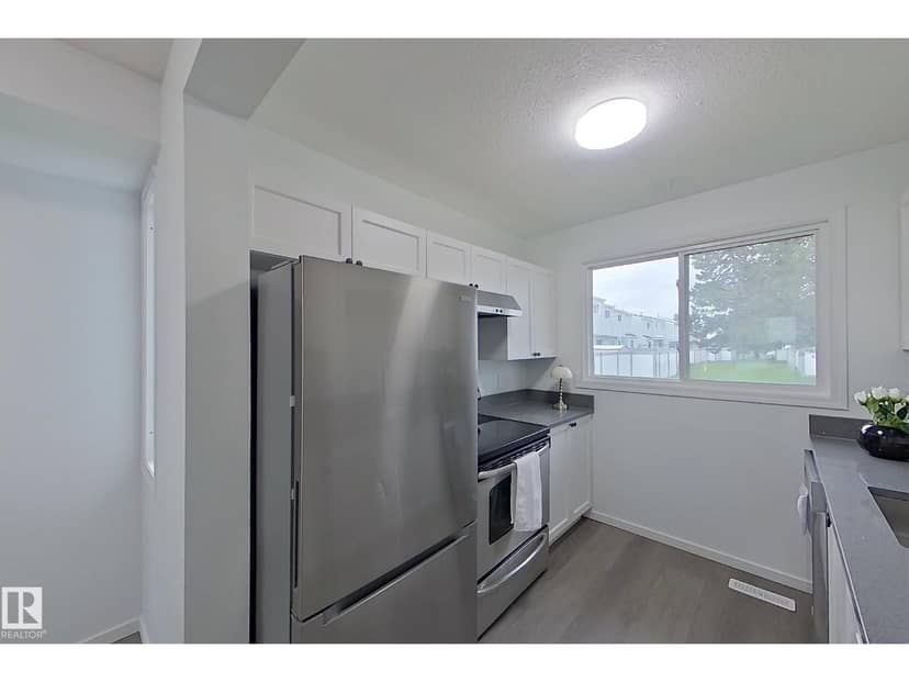 209 Dickinsfield CO NW — photo 9 of 29