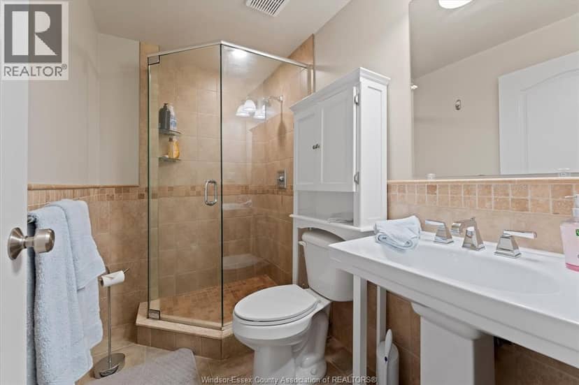 2198 Suzanne Street — photo 34 of 40