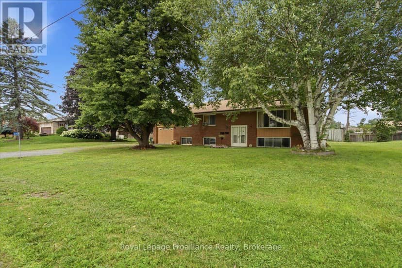 270 Colonial Road — photo 1 of 30