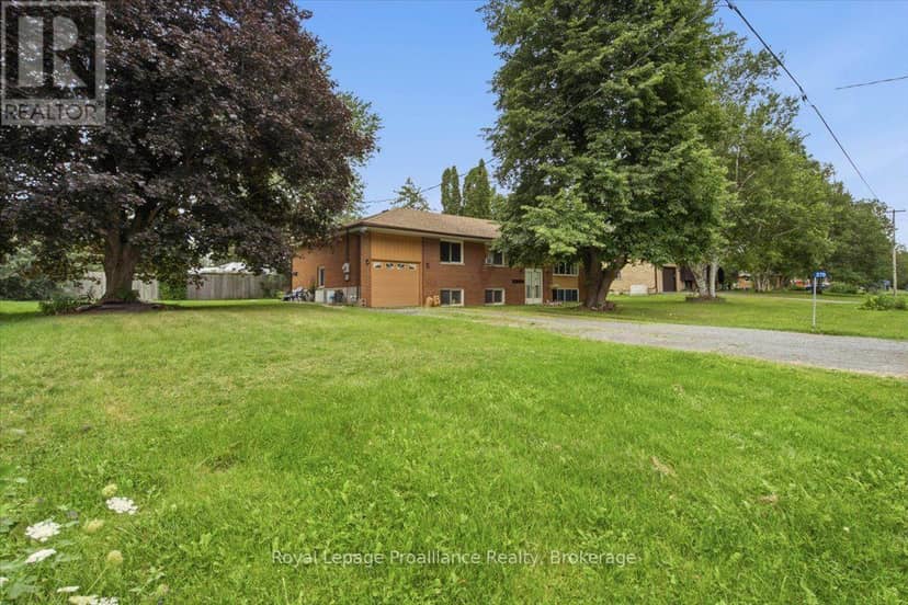 270 Colonial Road — photo 2 of 30