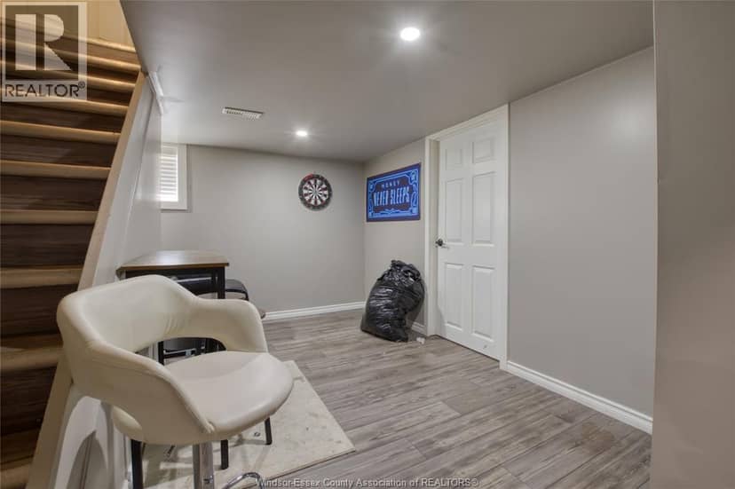 487 St. Clair Street — photo 14 of 25