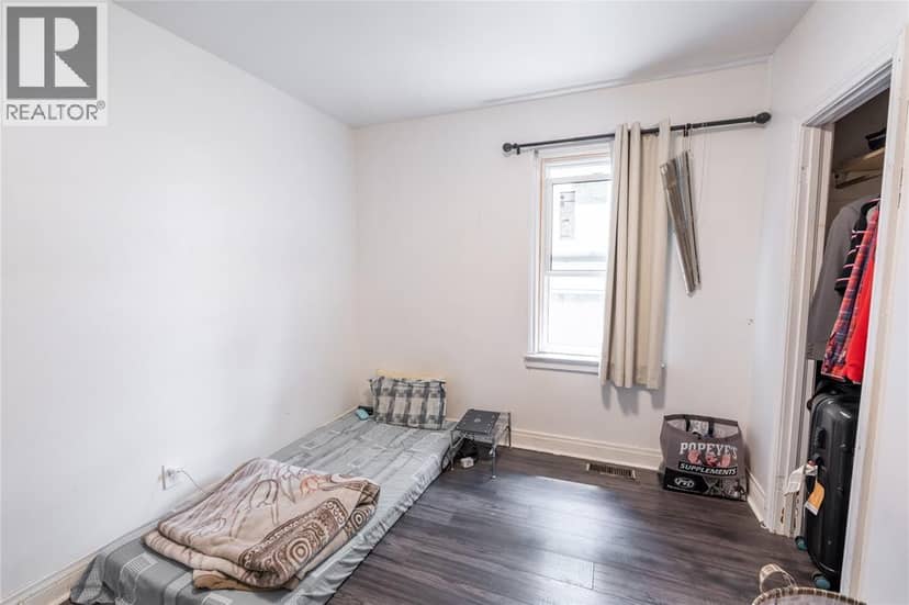 292 Christina STREET South — photo 9 of 31