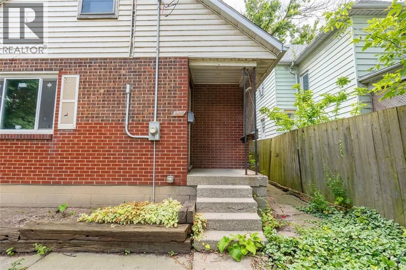 292 Christina STREET South — photo 3 of 31