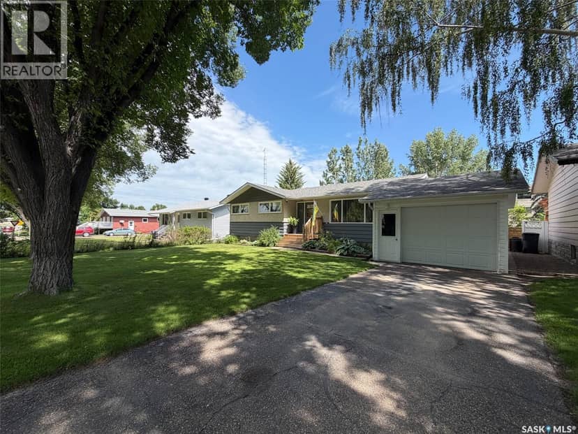 386 4th STREET E, Shaunavon, photo 2