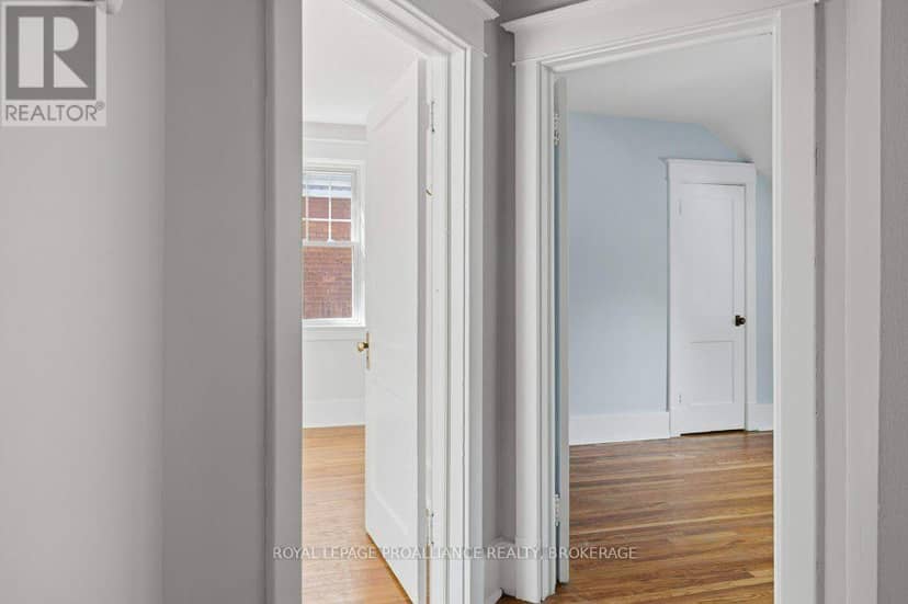 256 Collingwood Street — photo 17 of 39