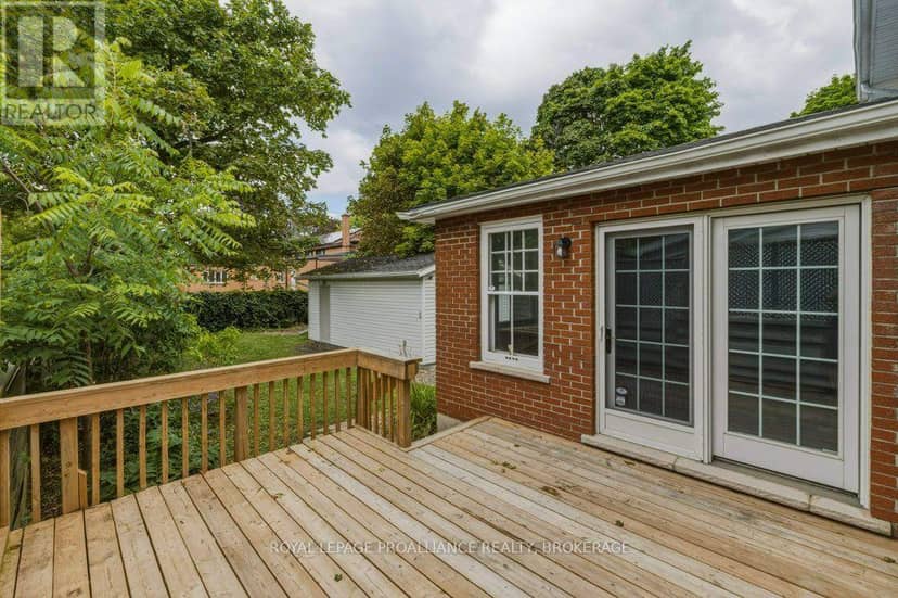 256 Collingwood Street — photo 36 of 39