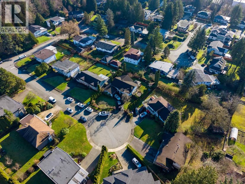 7158 CARDINAL COURT, Burnaby, photo 2