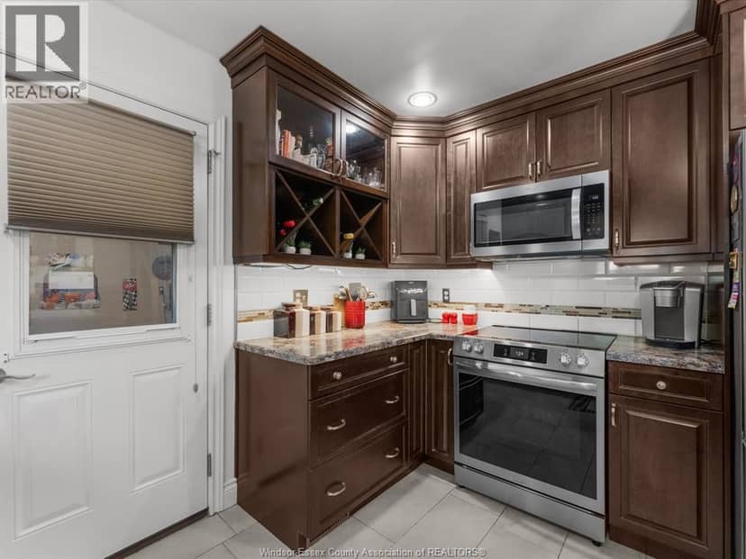 119 Hill STREET — photo 13 of 40