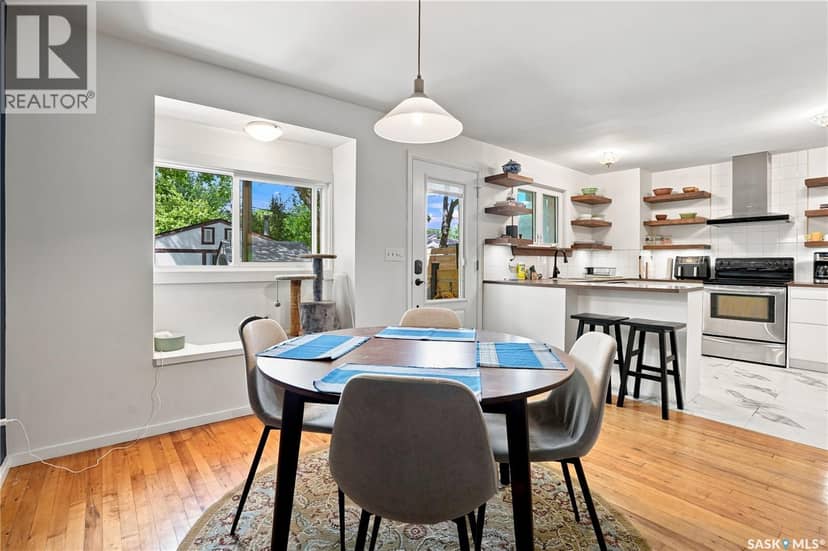 2848 Retallack STREET — photo 13 of 40
