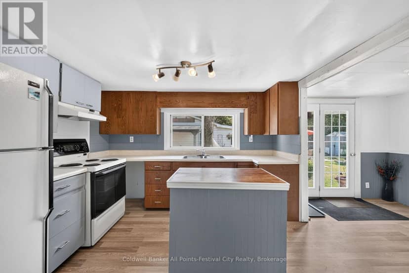 31 Salkeld Street — photo 12 of 40