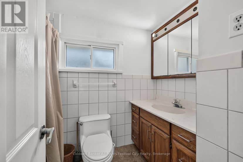 31 Salkeld Street — photo 19 of 40