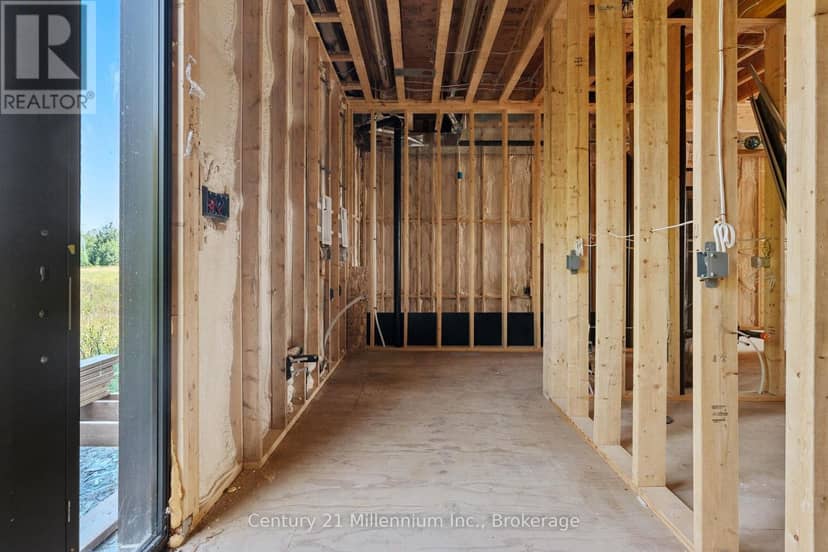 101 Ugovsek Crescent — photo 24 of 40