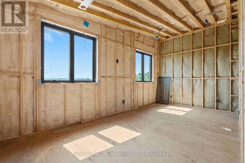101 Ugovsek Crescent — photo 40 of 40