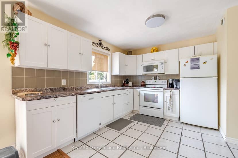 20 Hector Street — photo 10 of 40