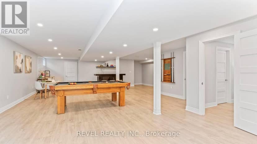 857 Cresthaven Crescent — photo 34 of 40