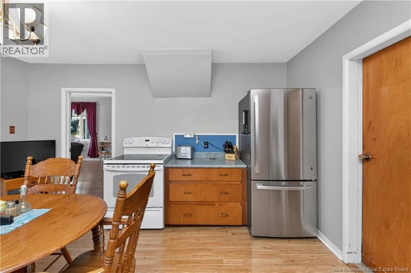 5133 Route 114 — photo 17 of 40
