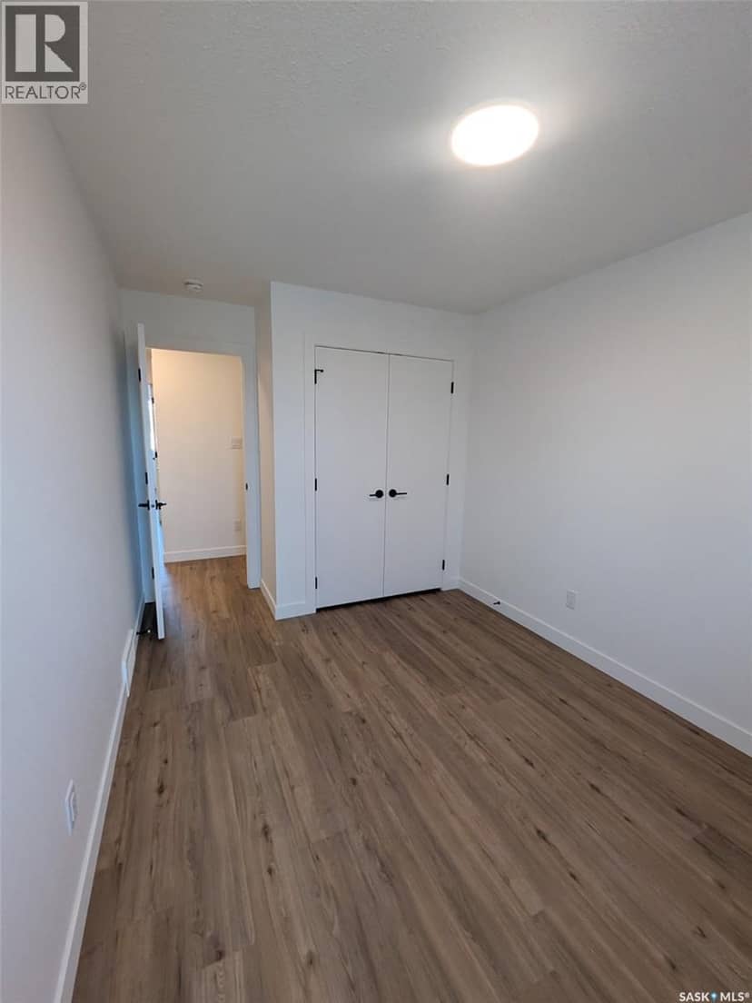 2460 Lindsay STREET — photo 12 of 29