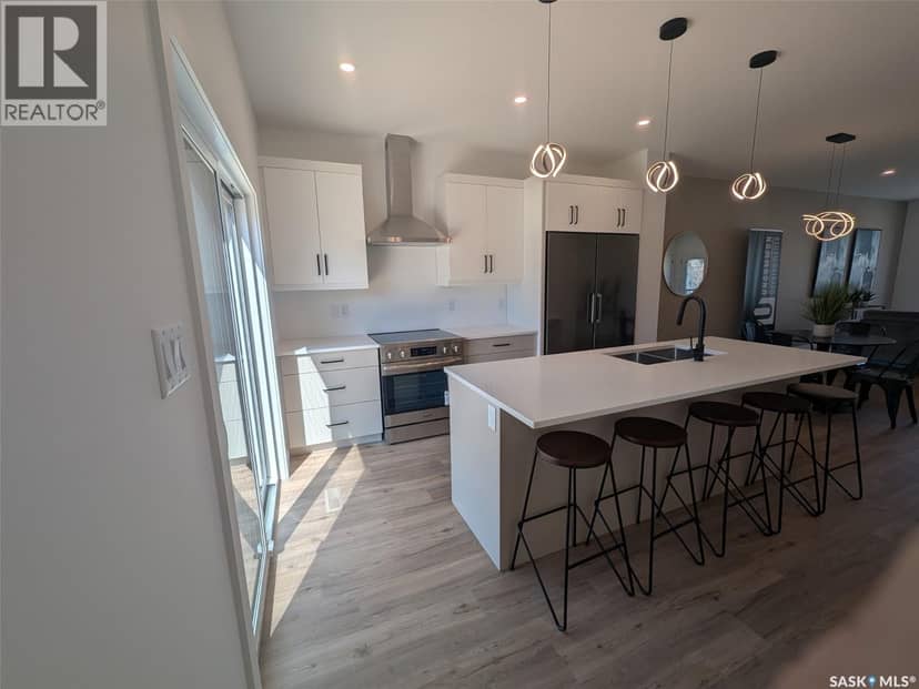 2460 Lindsay STREET — photo 17 of 29