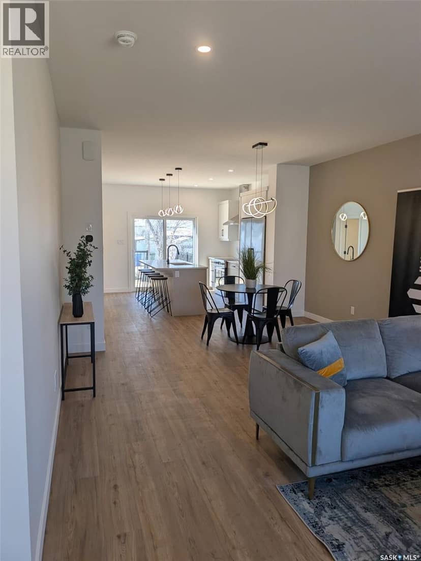 2460 Lindsay STREET — photo 19 of 29