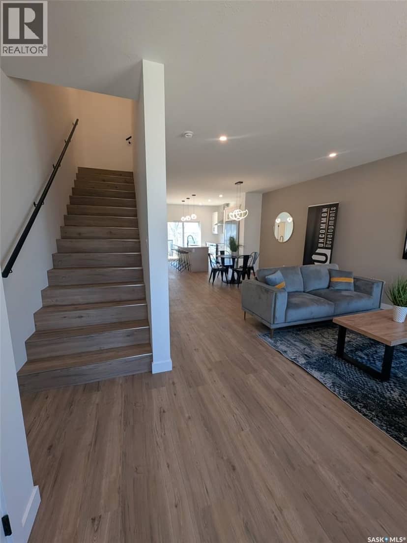 2460 Lindsay STREET — photo 20 of 29