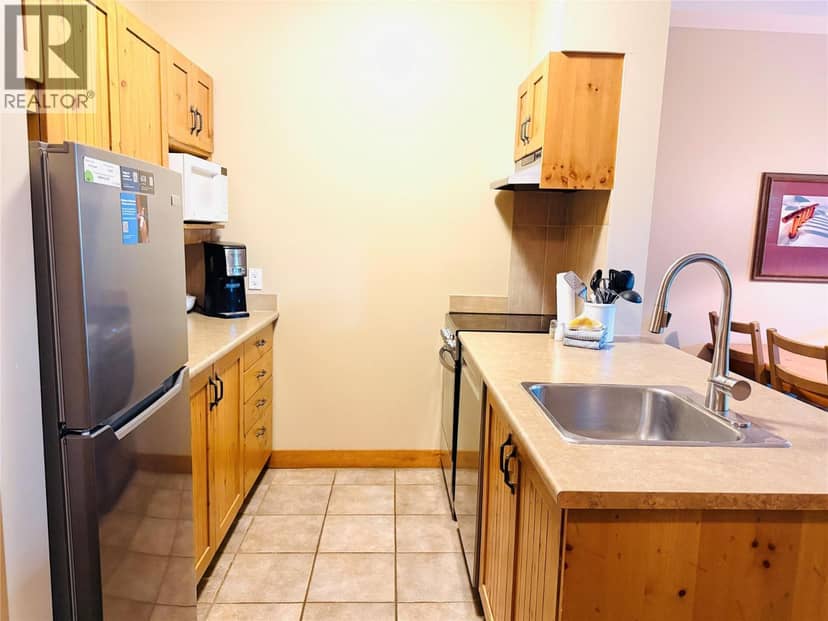 2090 SUMMIT Drive Unit# 106, Panorama, photo 6