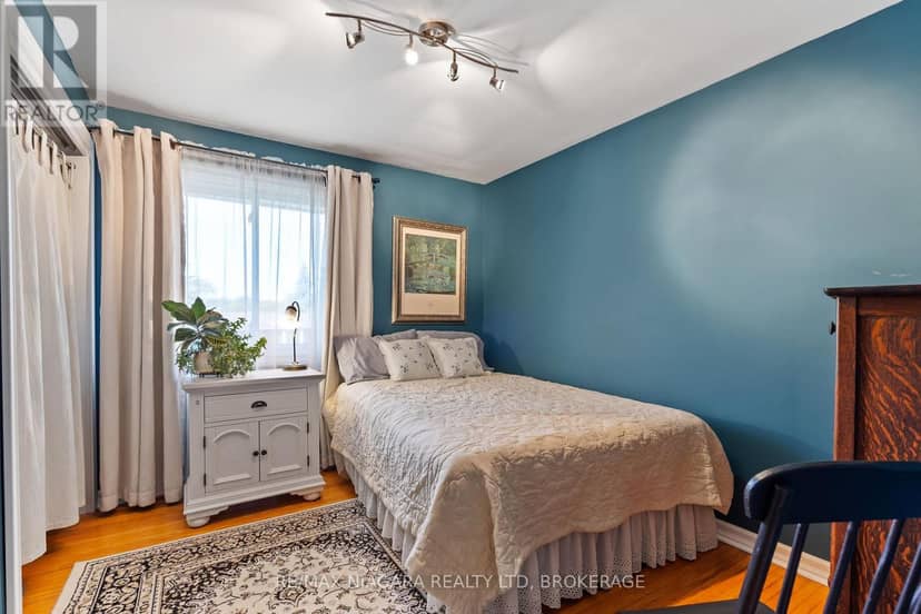 28 Thorncrest Road — photo 18 of 37