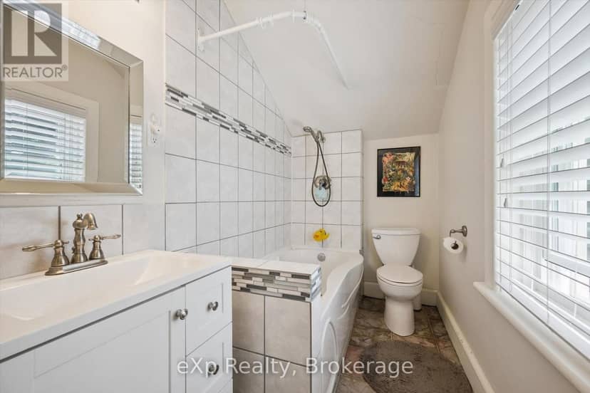 650 St David St, North Road — photo 28 of 40