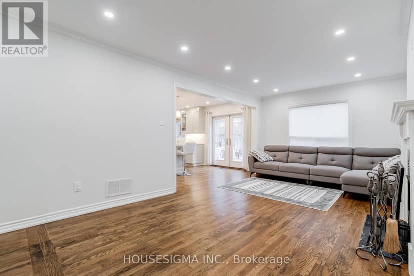 1475 Ravensmoor Crescent — photo 13 of 32