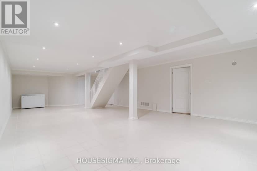 1475 Ravensmoor Crescent — photo 27 of 32