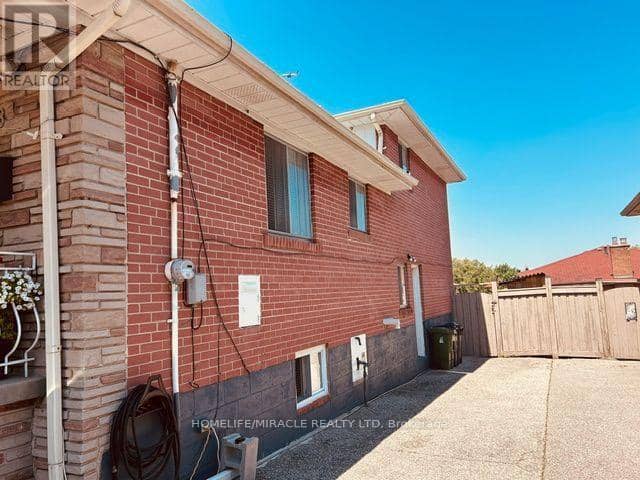 58 Telco Crescent — photo 3 of 40