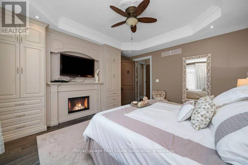 46 Scott Street — photo 14 of 40