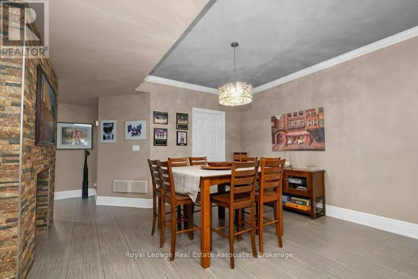 46 Scott Street — photo 25 of 40