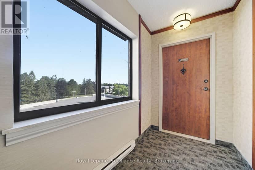401 - 2 South Front Street — photo 7 of 40