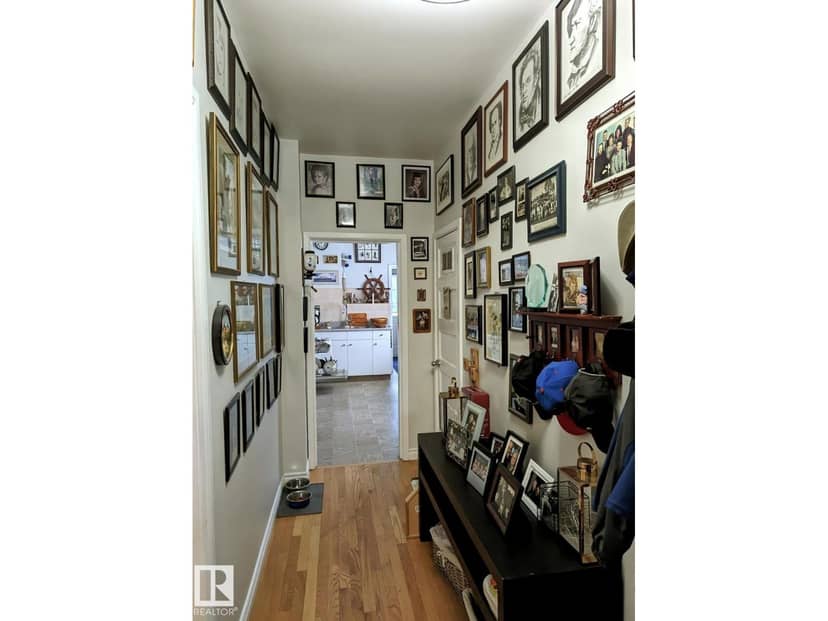 10026 87 AV NW — photo 9 of 40